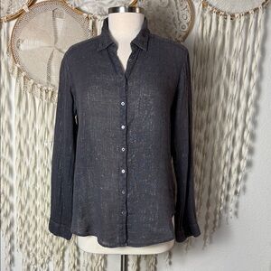 Xirena Scout Long Button Down Shirt in Metallic Gray Size Small